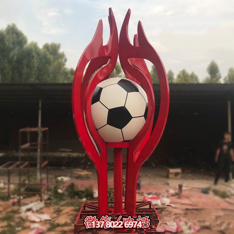 不銹鋼足球景觀雕塑，為戶外廣場提供美觀景觀