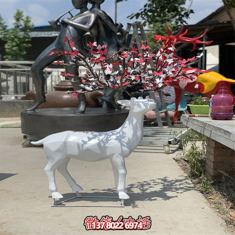 不銹鋼梅花鹿雕塑，點(diǎn)綴校園景觀