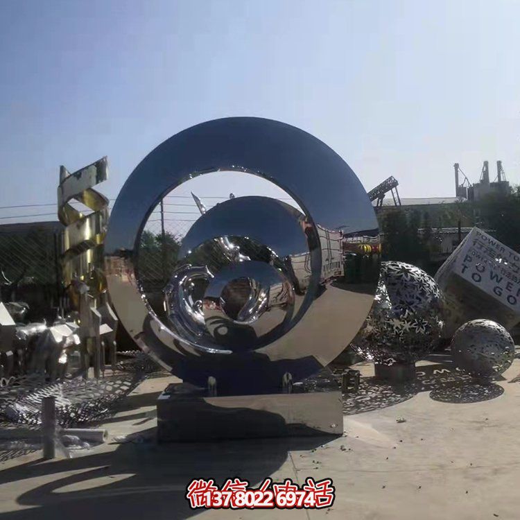 不銹鋼抽象幾何雕塑，鏡面圓環(huán)裝飾廣場、園林