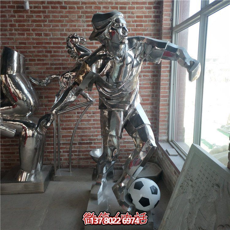 大型不銹鋼雕塑，打造精神堡壘，點亮文化街景觀