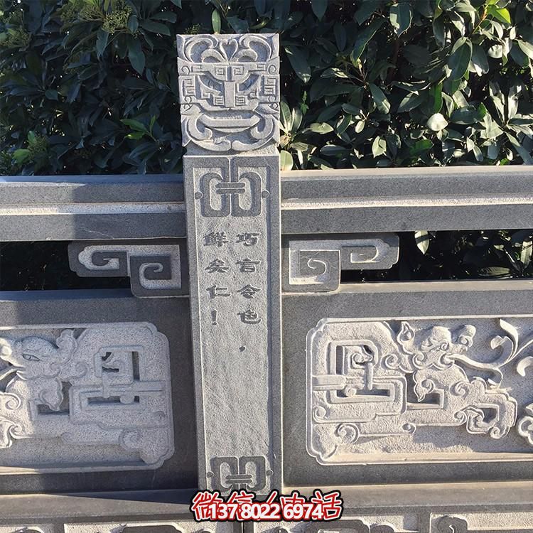 花崗巖浮雕花仿古欄板雕塑，為景區(qū)街道添彩