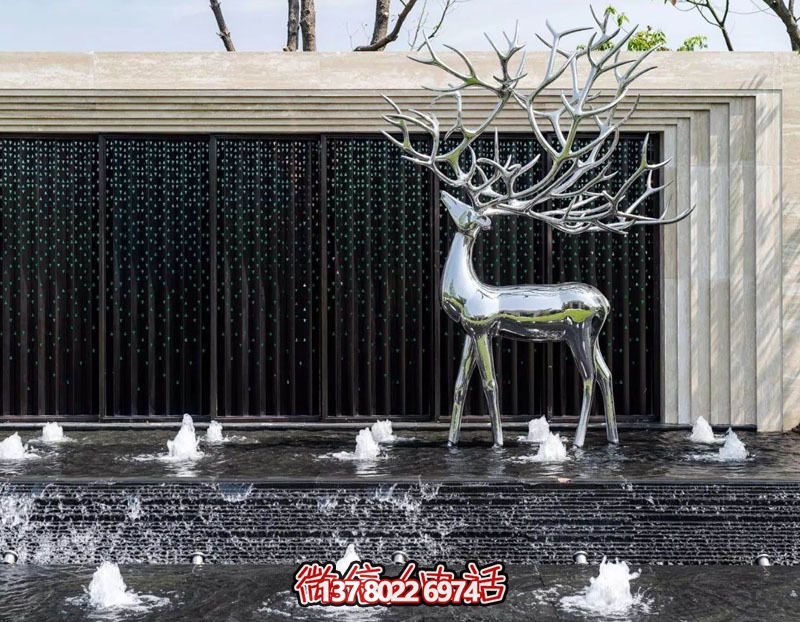 不銹鋼雕刻梅花鹿噴泉，打造公園景區(qū)創(chuàng)意噴泉