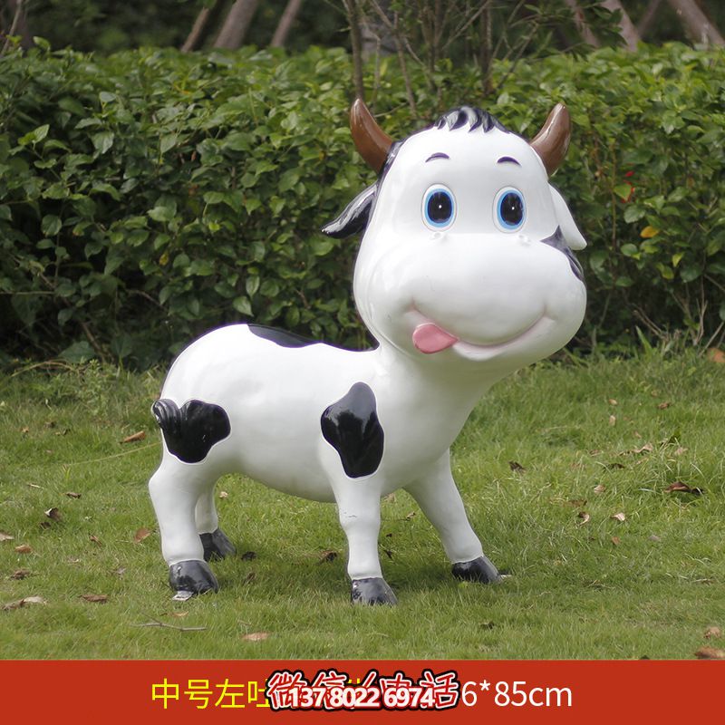 中號玻璃鋼雕塑牛，為草坪增添綠意