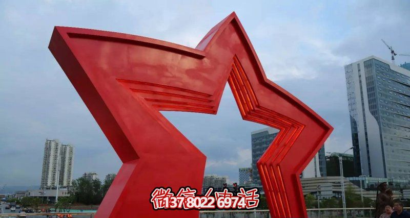 不銹鋼雕塑拱門，點(diǎn)綴景觀廣場