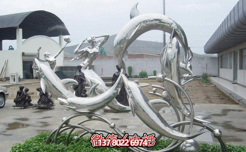 一群活躍海豚，為游樂(lè)園帶來(lái)更多樂(lè)趣——不銹鋼海豚雕塑