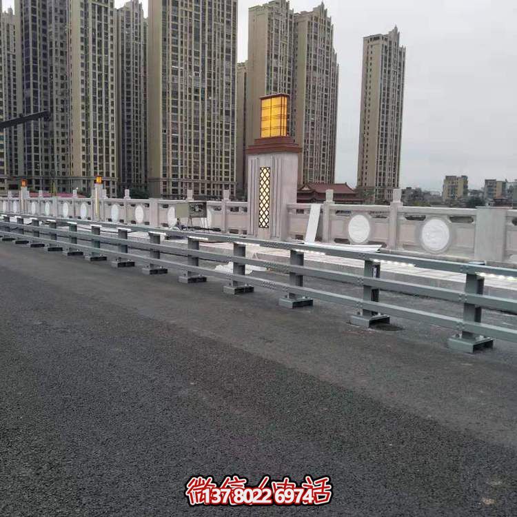 大理石護(hù)欄雕塑，為街道景觀帶來精美絕倫