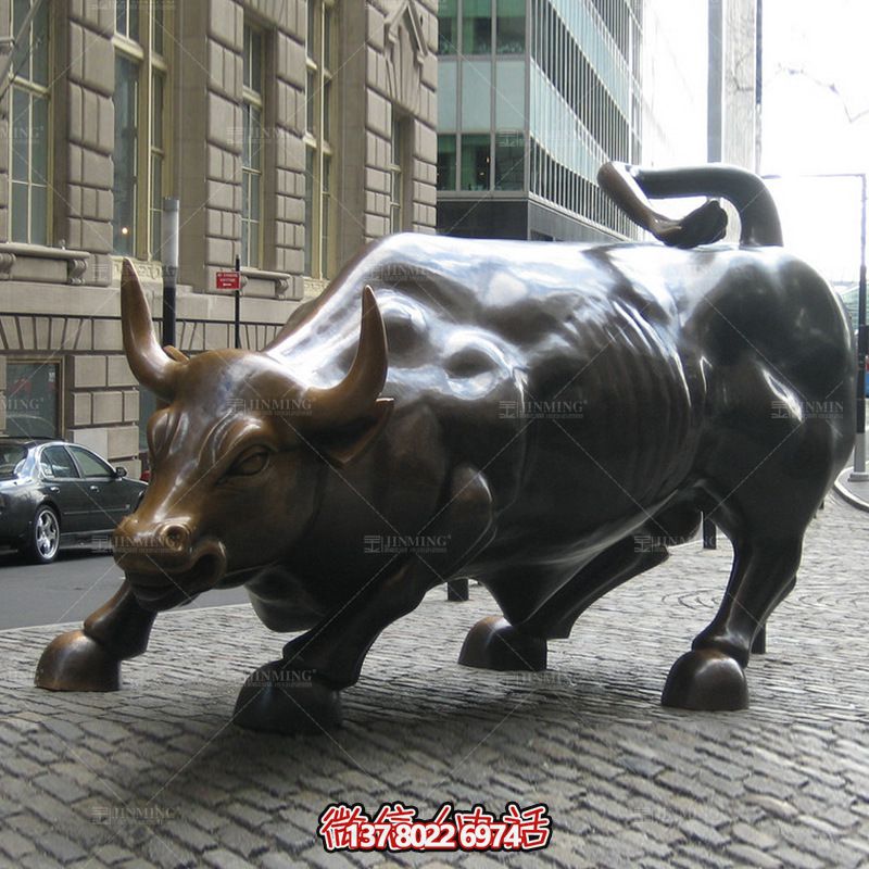 玻璃鋼仿真牛雕塑，精美仿真動物裝點(diǎn)城市街道