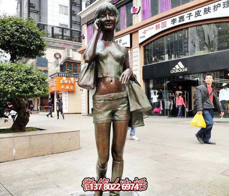 精美銅雕女孩雕塑——帶你暢游街頭，體驗夢幻快樂時光