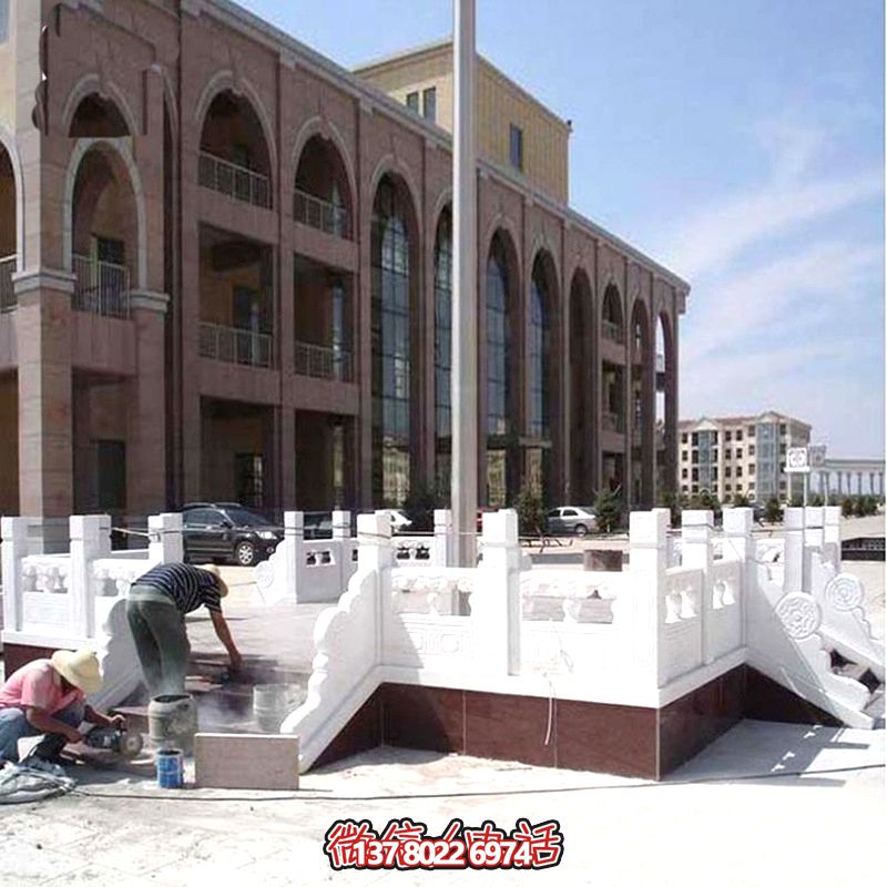 高雅華麗的漢白玉雕塑升旗臺(tái)，為你的飛機(jī)場(chǎng)增添華麗色彩