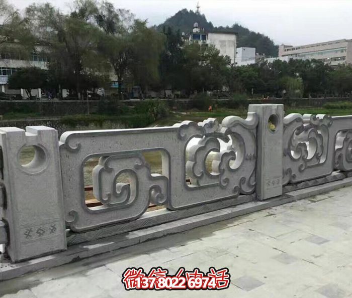 復(fù)古鏤空花紋欄桿，防護(hù)河道街邊青石
