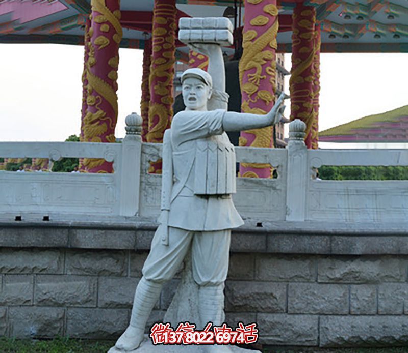 董存瑞景觀雕塑，點(diǎn)綴廣場(chǎng)景觀