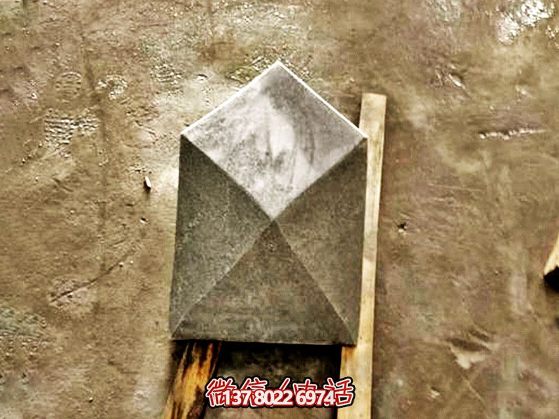 菱形擋車石阻石球，為兒童游樂場提供安全保障