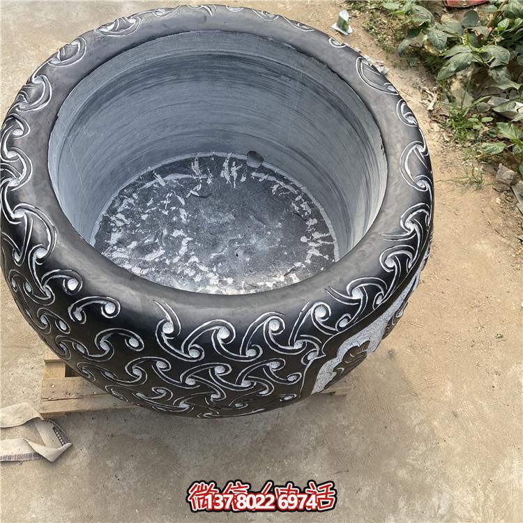 仿古大理石浮雕花紋花盆，營(yíng)造優(yōu)雅庭院空間