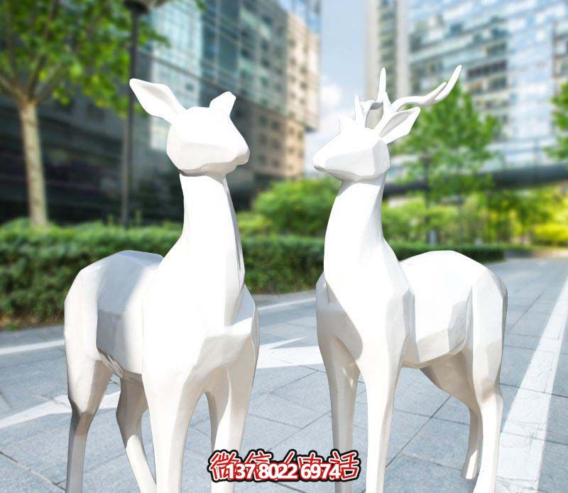 玻璃鋼梅花鹿雕塑，為你的廣場增添經(jīng)典藝術(shù)氣息