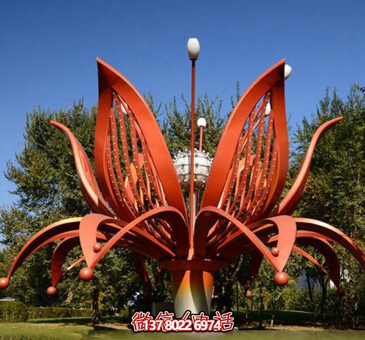不銹鋼雕塑——綻放紅色花朵，為公園增添美麗