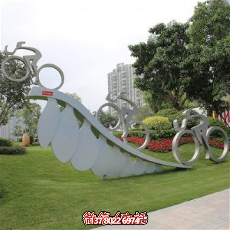 戶外創(chuàng)意騎自行車雕塑