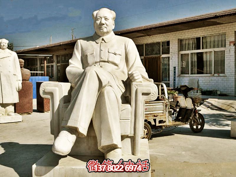漢白玉毛澤東雕塑，見證歷史瞬間