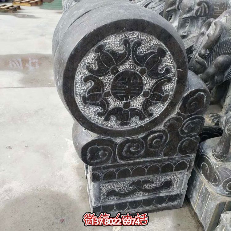 精美青石浮雕抱鼓石雕塑，點綴門口庭院