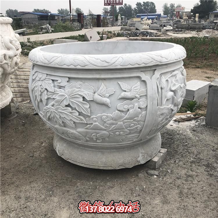 精美大型浮雕蓮花養(yǎng)魚石缸，讓你的庭院更加美麗