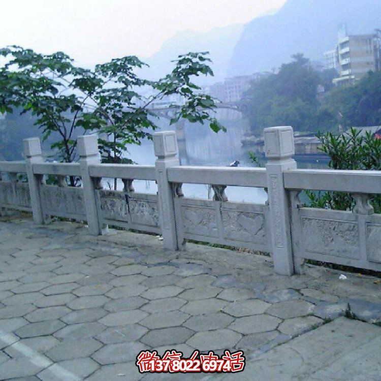 品質(zhì)精良的大理石欄桿、欄板及雕塑，締造美麗景觀