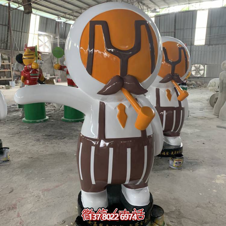 玻璃鋼卡通人物雕塑，裝點商場室內