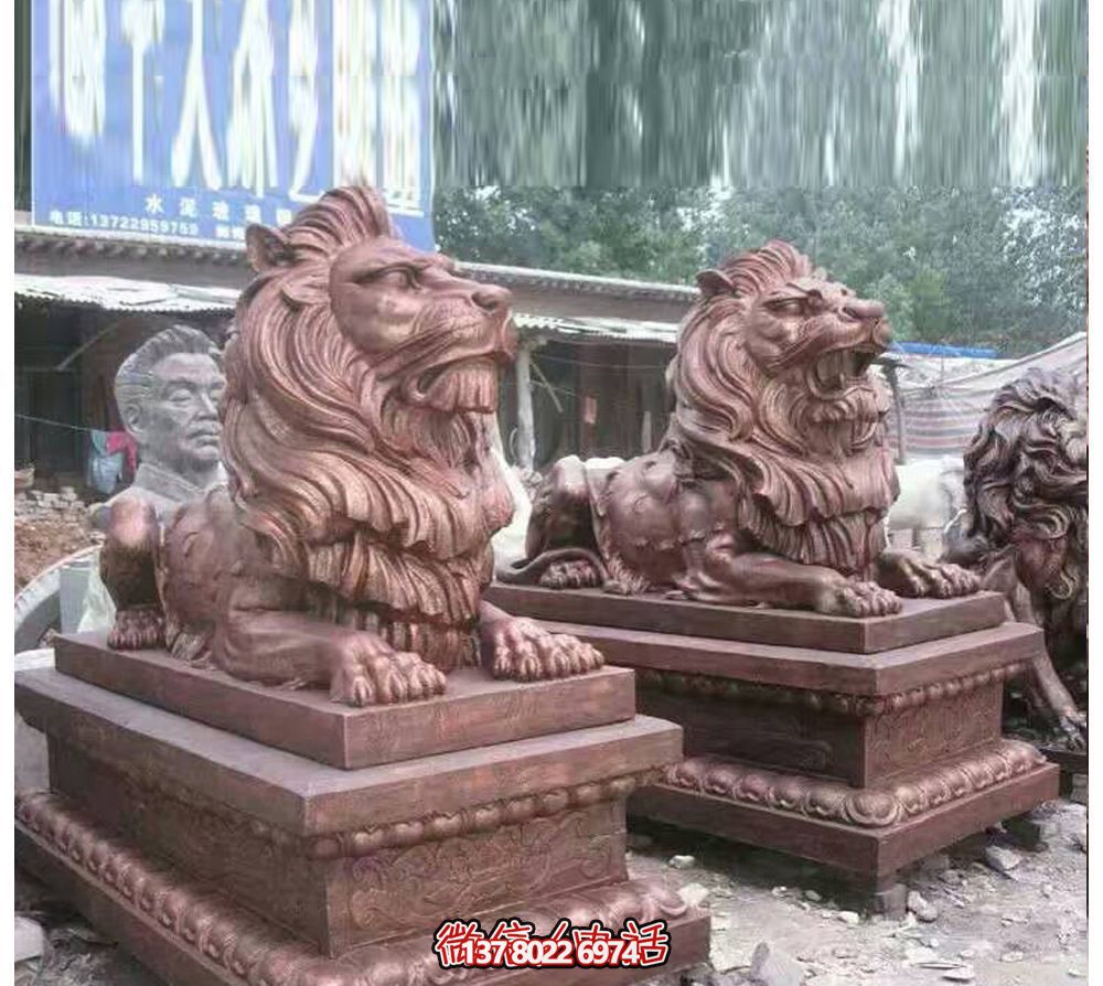 趴窩紅雕獅子仿真雕塑，守護(hù)晚霞鎮(zhèn)宅之美