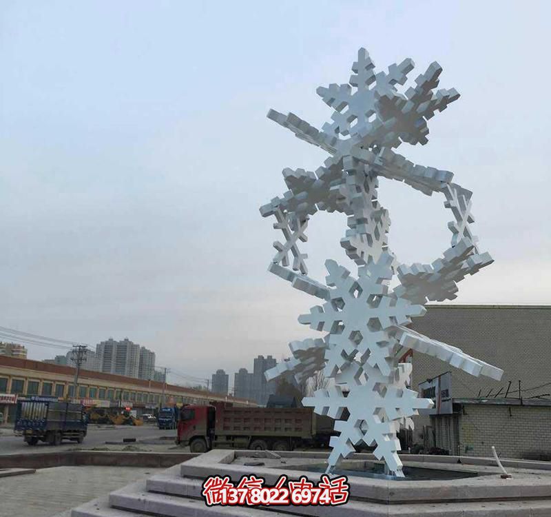 現(xiàn)代不銹鋼雕塑景觀樹，點(diǎn)亮城市花園