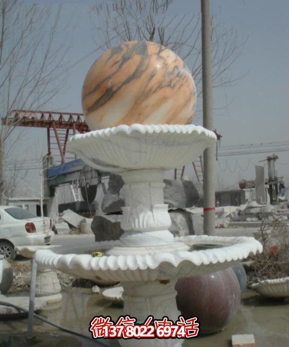 公園完美融合大理石、風(fēng)水球、噴泉和雕塑的美景