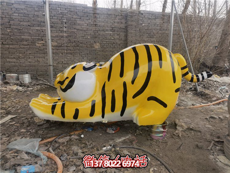 玻璃鋼小老虎雕塑，裝點(diǎn)精美的園林景觀