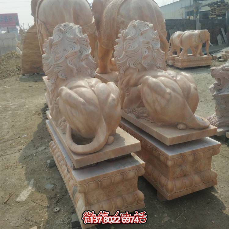 大型西方獅子雕塑，為酒店企業(yè)添彩