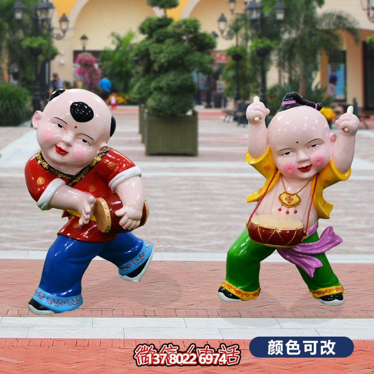 玻璃鋼福娃新年主題雕塑，為商業(yè)街添彩