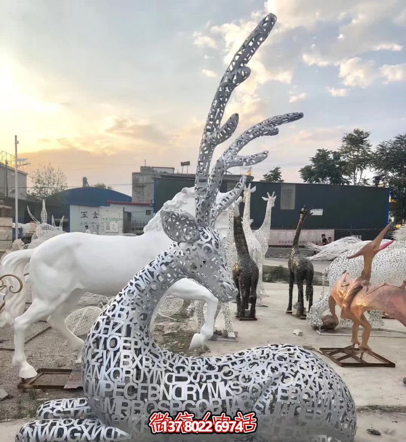 不銹鋼鹿雕塑，裝點家園鄉(xiāng)村公園街道