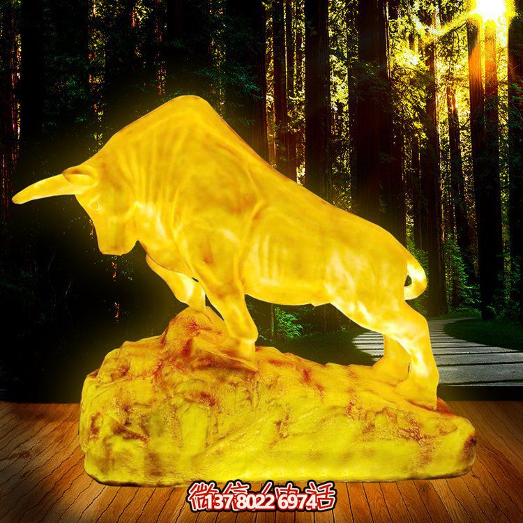 玻璃鋼拓荒牛景觀燈，拓展景區(qū)公園草坪環(huán)境亮化