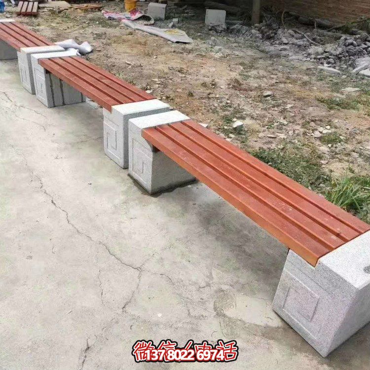 大理石仿木形石凳，點綴校園草坪