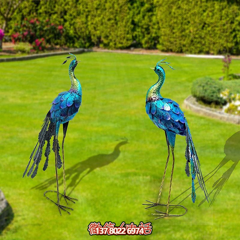 草坪擺放的不銹鋼鏤空創(chuàng)意孔雀雕塑 草坪擺放的不銹鋼鏤空創(chuàng)意孔雀雕塑
