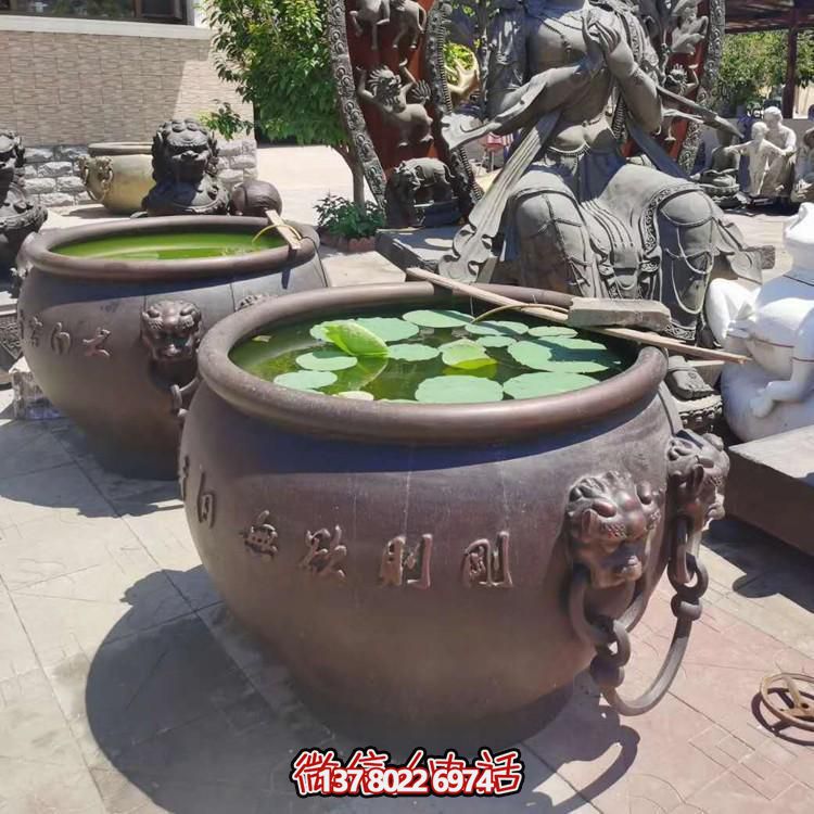 別墅園林擺放黃銅鑄造大型圓形養(yǎng)魚水缸