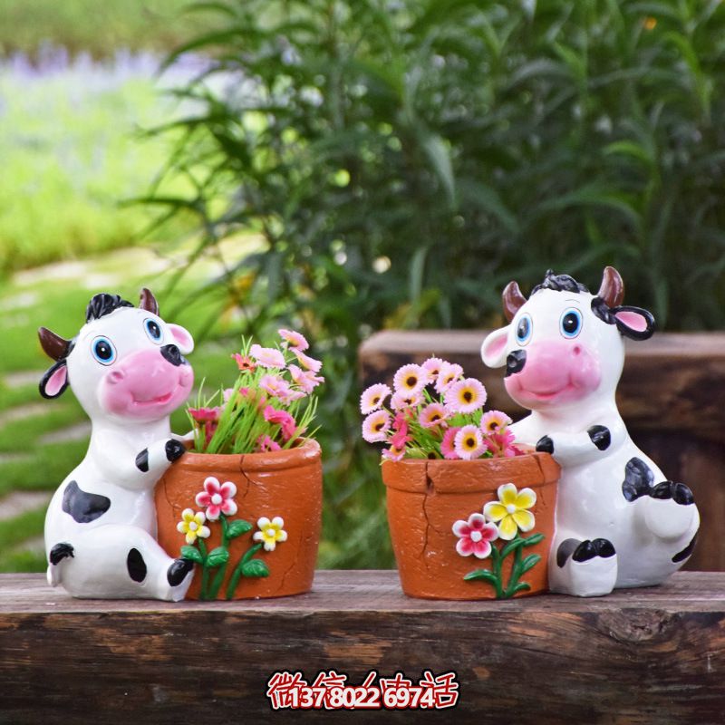 花園玻璃抱著花盆的玻璃鋼奶牛雕塑