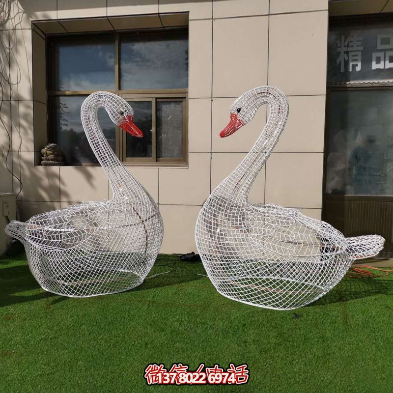 城市街道不銹鋼鏤空愛(ài)心卡通天鵝雕塑