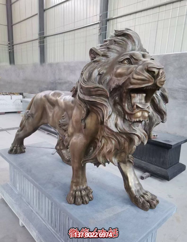 銅雕塑——鑄銅獅子，線條流暢，富有動感，栩栩如生